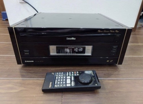 Pioneer laserdisc player - laserdisc,