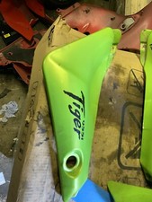 triumph tiger 955i left side