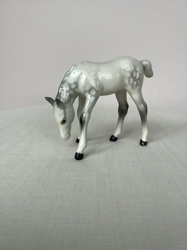 Beswick grazing foal 2nd - grazing,