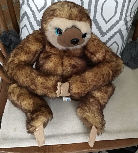 Sloth 23cm soft toy - 9”,