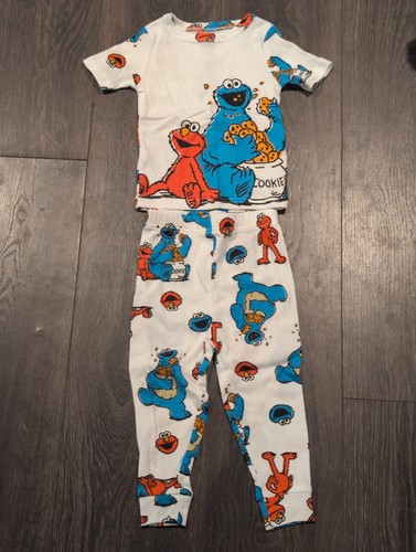 Cookie monster and elmo - monster,