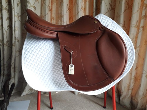 Pessoa jumping saddle - saddle., 17.5