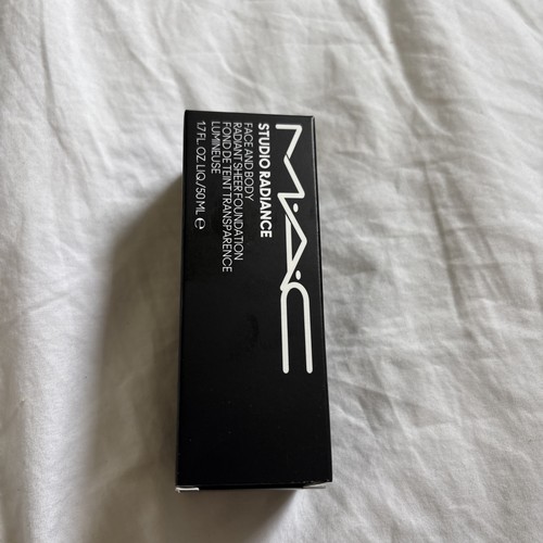 Mac studio radiance - studio, face