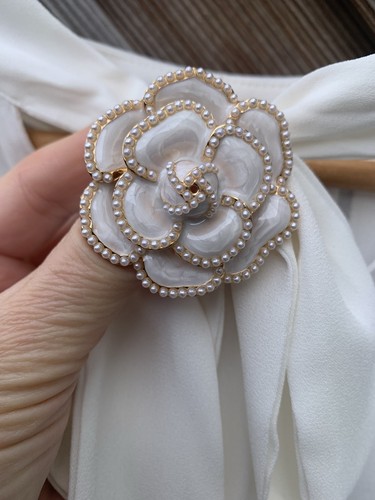 Vintage style camellia - style,