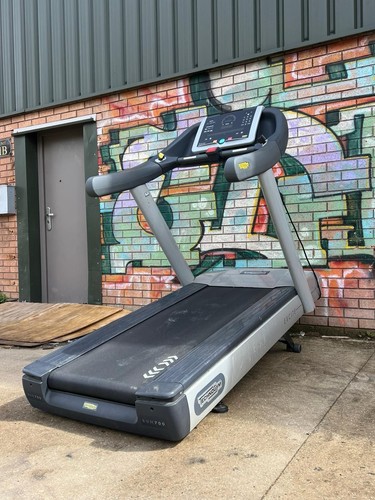 Techonogym run 700 - 700, treadmill