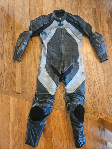 Yamaha racing leathers - racing, size