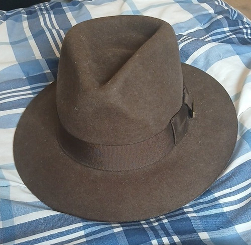 Indiana jones brown 100 wool - brown,