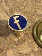 freemasons discreet 2 balls and came badge lapel pin gold tone