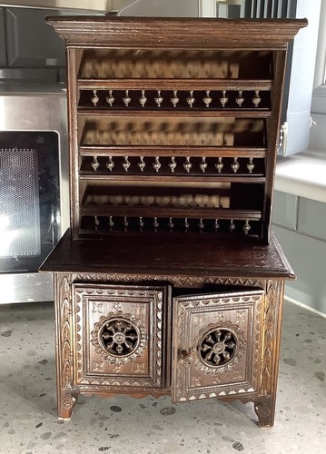 French dresser early - french,