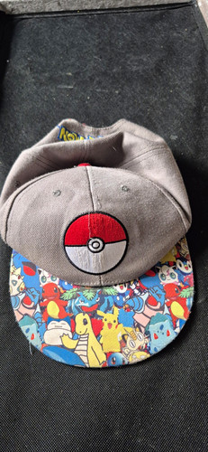 Pokémon pokeball snapback - pokeball, hat