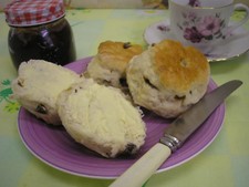  6  HOME MADE FRUIT  SCONES