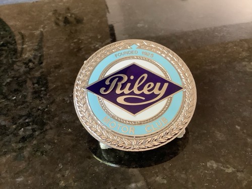 Riley motor club vintage badge - riley,