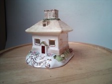 COALPORT COTTAGE-CHIMNEY