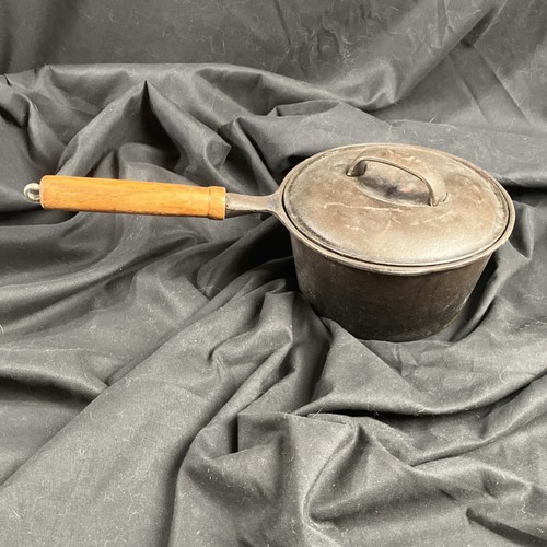 Cast iron saucepan lid wood - saucepan,