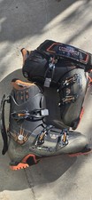 Salomon Ski Boots size 30/31 And Comes With Dakine Boot Bag!