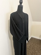 Black open abaya with buttons