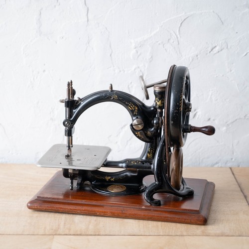 Antique willcox gibbs - &,