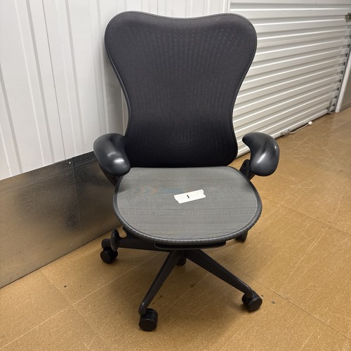 Herman miller mirra butterfly - miller,