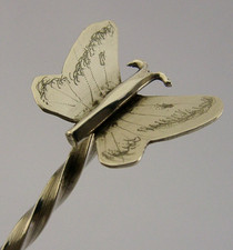 ENGLISH SOLID STERLING SILVER BUTTERFLY SUGAR SCOOP CADDY SPOON 1979 PRETTY