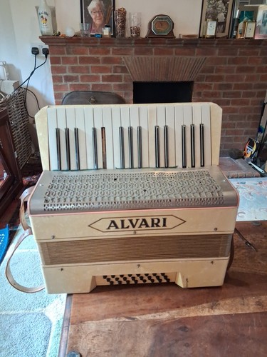 Alvari vintage accordion - vintage,