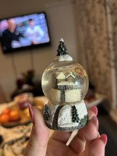 Thomas Kinkade Snow Globe Victorian Christmas || Ornament VINTAGE RETRO Xmas