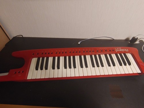 Used roland shoulder - used,