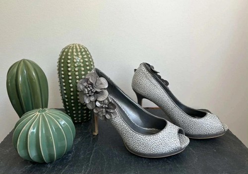 Stunning silver grey peeptoe