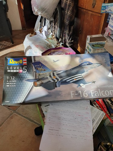 Revell 03802 falcon - 03802,