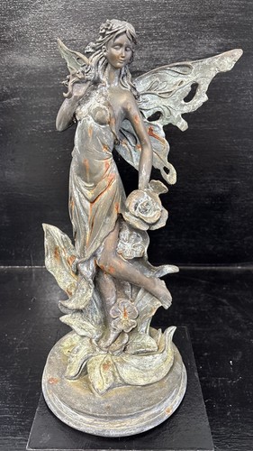 Stunning vintage cold cast - stunning,
