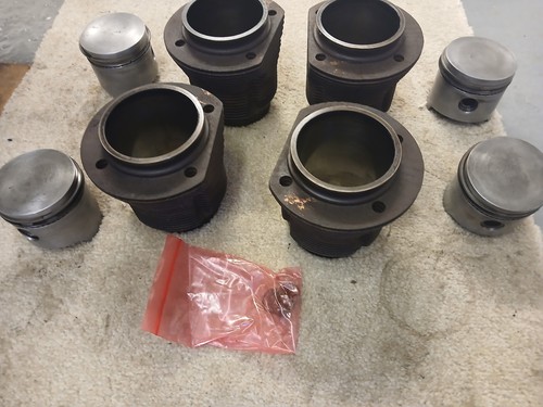 Aircooled barrel and piston - and,