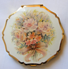 Vintage 1950s Stratton powder