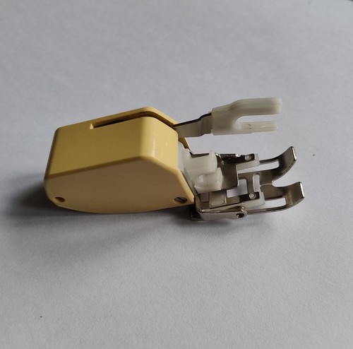 Even feed walking foot closed - feed,