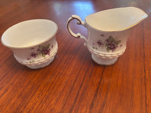 Vintage queen china violets - s,
