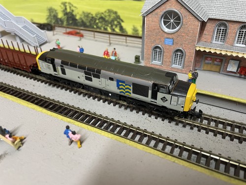 Graham farish gauge class 37 - farish, n