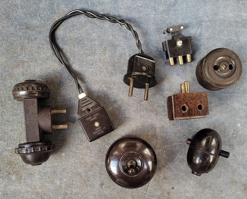 Vintage brown black - brown/black, bakelite