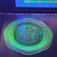 Vintage Uranium Vaseline Glass Saucer nice glow