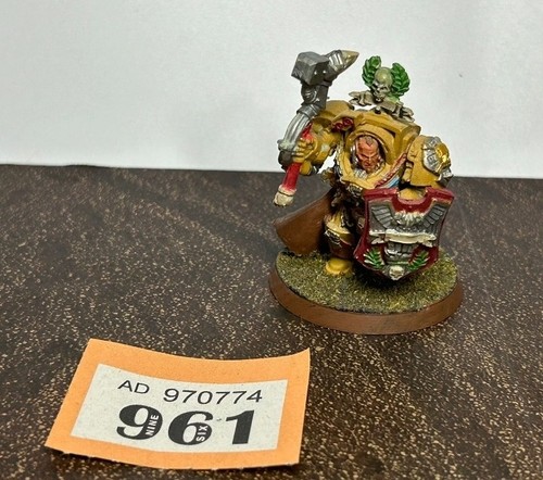 Warhammer 40k space marine - space,