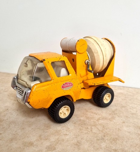 Vintage 1970 tonka cement - vintage,