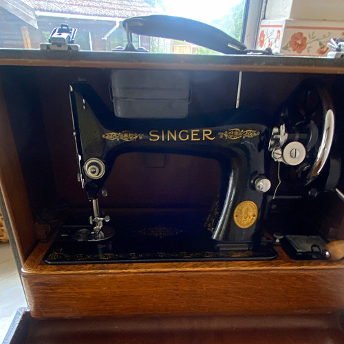 Singer mechanical portable - mechanical,