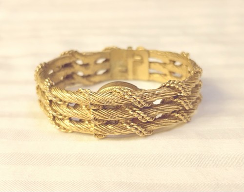 Vtg woldman cuff bracelet - vtg,