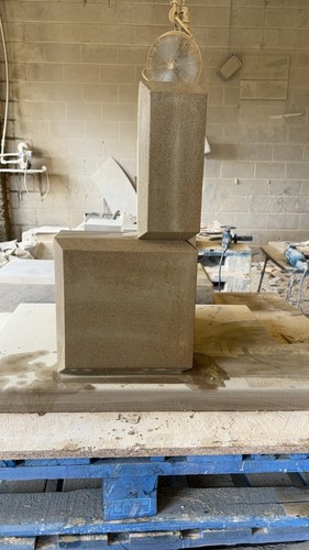 Chamfered quoins corner - quoins, (corner
