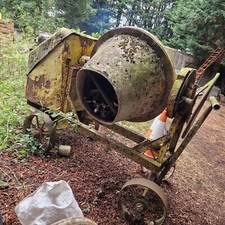 Running 1962 Diesel cement mixer The liner concrete machinery company 