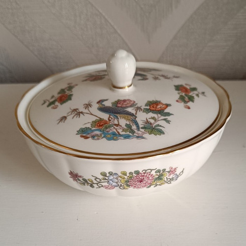 Wedgwood kutani crane lidded - kutani,