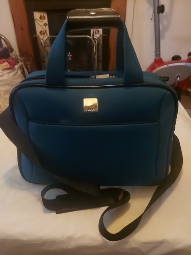 Portable tripp travel bag with - tripp,