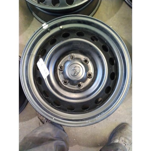 Rim wheel toyota - wheel,