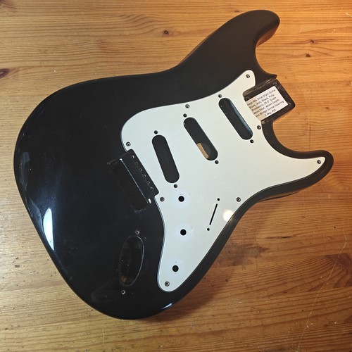 Vintage 90s strat - vintage, guitar