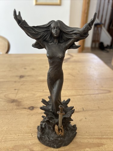Heredities lady the - “lady, of