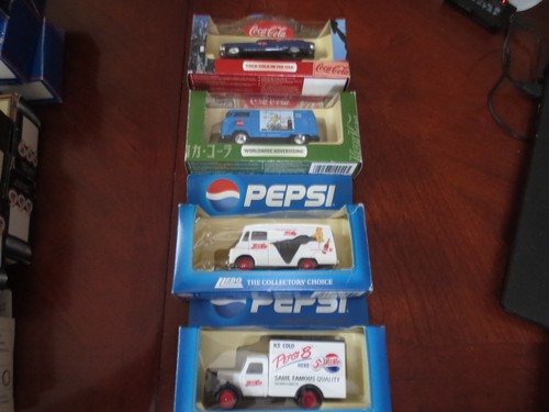 Lledo coca cola and pepsi - x4,