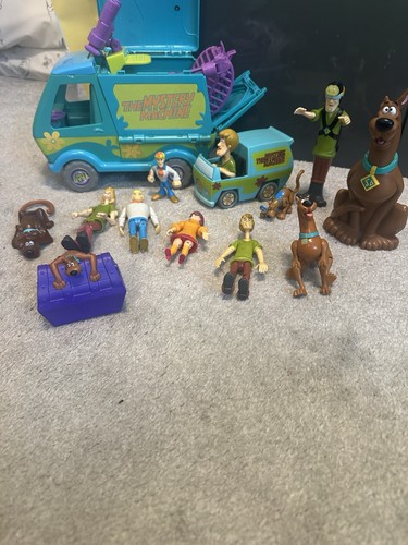 Scooby doo mystery machine - doo,