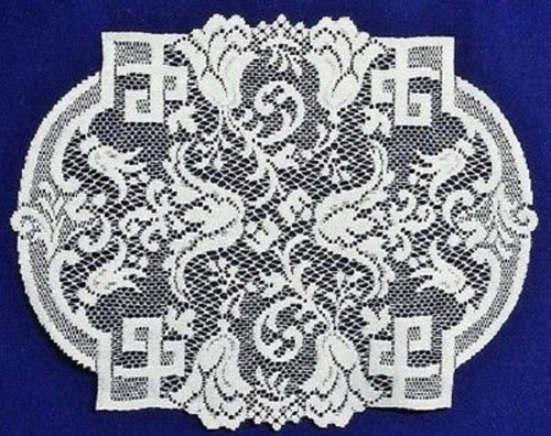 Lace place mat 19 - mat, 15"